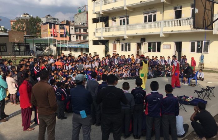 Visita Pallassos Centres d'acollida Amics del Nepal