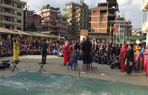 Visita Pallassos Centres d'acollida Amics del Nepal