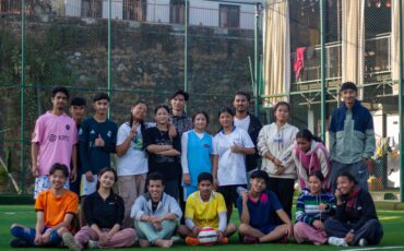 Visita deportiva de los jóvenes a Dunkmandu